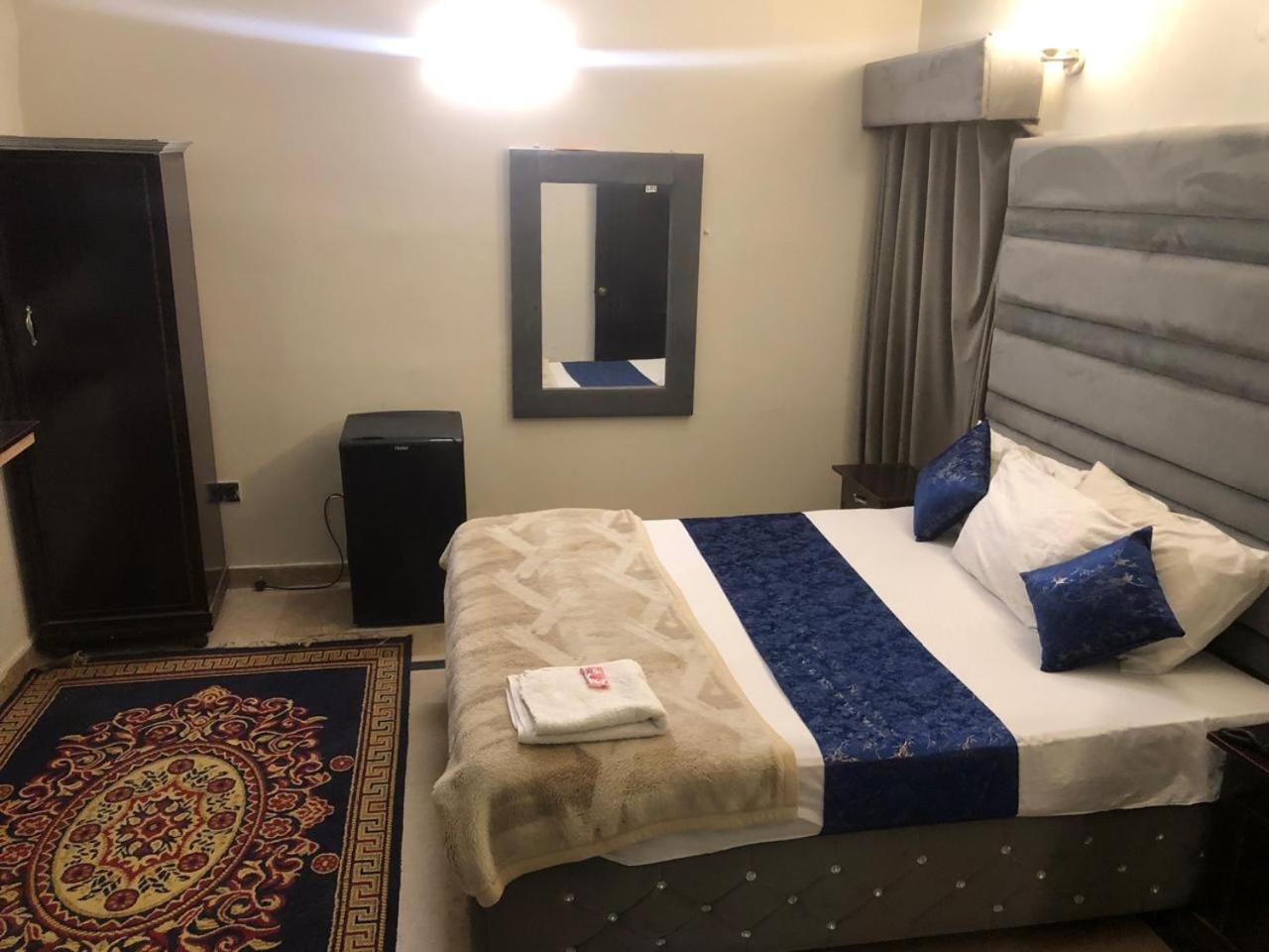 Hotel Royal Grand Lahore Bilik gambar